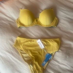 Cupshe oasis v bikini